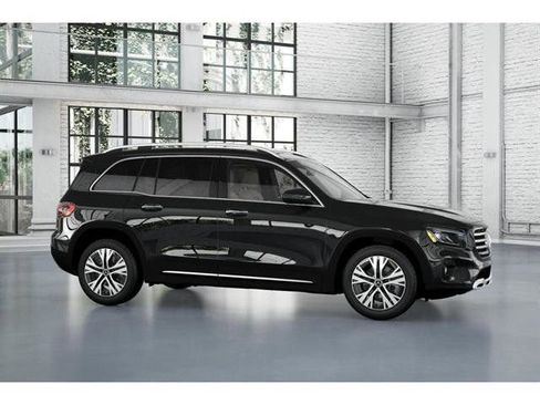 New 2026 Mercedes-Benz GLB 250 4MATIC image 14