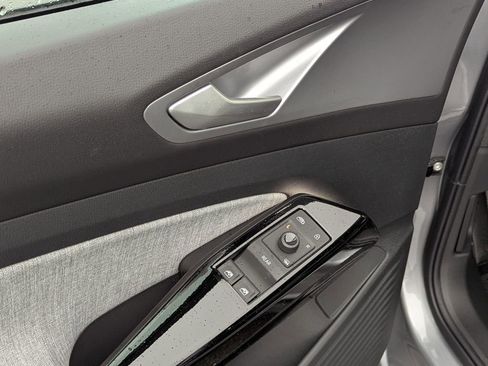 New 2026 Volkswagen ID.4 Pro image 11