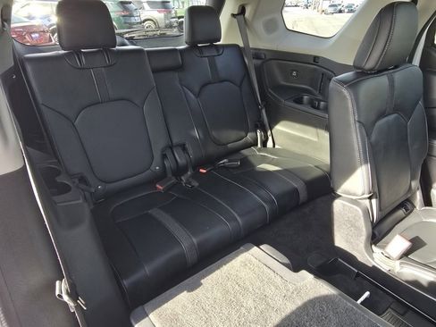 Used 2023 Honda Pilot Touring image 21