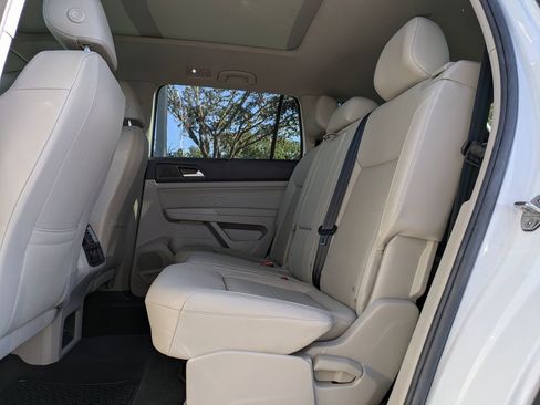 Used 2023 Volkswagen Atlas SE image 16