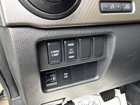Used 2024 Nissan Titan PRO-4X w/ Pro-4x Convenience Package AWD/4WD image 24