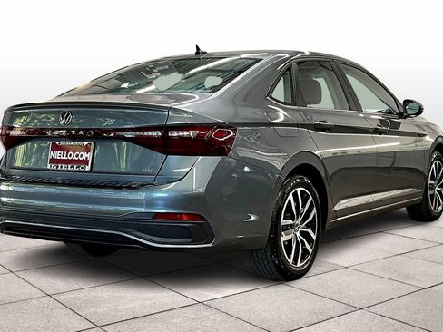 New 2025 Volkswagen Jetta SE image 4