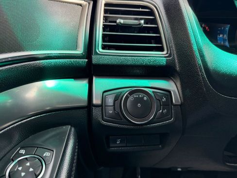 Used 2018 Ford Explorer XLT w/ Equipment Group 202A image 36