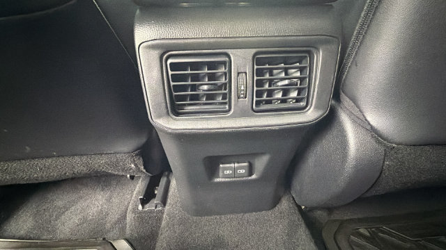 Used 2022 Toyota RAV4 XLE Premium FWD image 30
