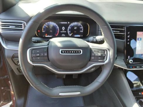 Used 2024 Jeep Wagoneer Series II w/ Flexible Seating Group AWD/4WD image 28