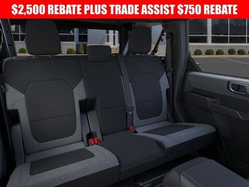 New 2025 Ford Bronco 4-Door image 11