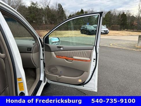 Used 2007 Toyota Sienna XLE image 18