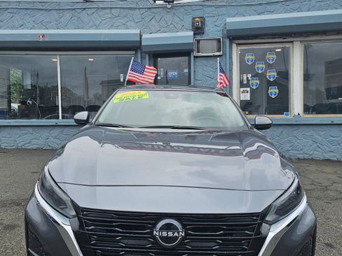 Used 2023 Nissan Altima 2.5 S image 1