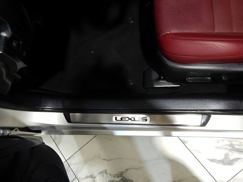 Used 2019 Lexus IS 300 F Sport image 15