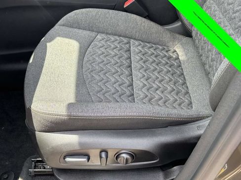 Used 2024 Chevrolet Equinox LT w/ LPO, Floor Liner Package FWD image 5