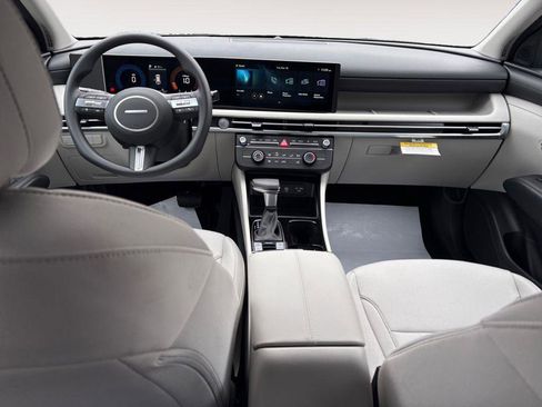 New 2026 Hyundai Tucson SE image 17