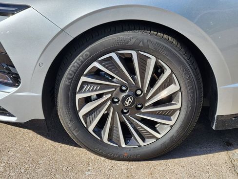 New 2025 Hyundai Sonata Limited image 7