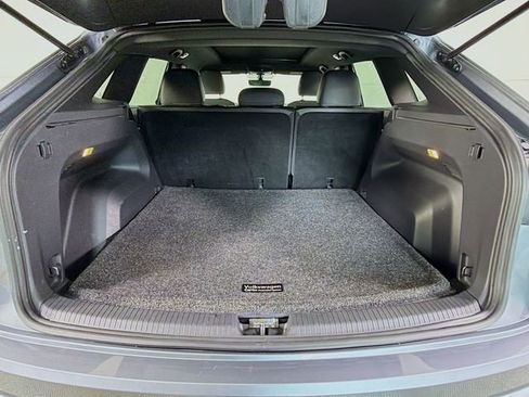 Used 2022 Volkswagen Atlas Cross Sport SE w/ Panoramic Sunroof Package FWD image 25