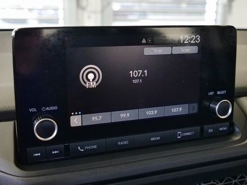 Used 2023 Honda Accord LX image 18