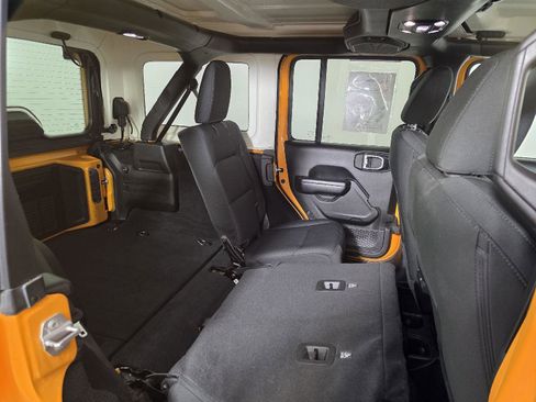 Used 2021 Jeep Wrangler Unlimited Sport image 19