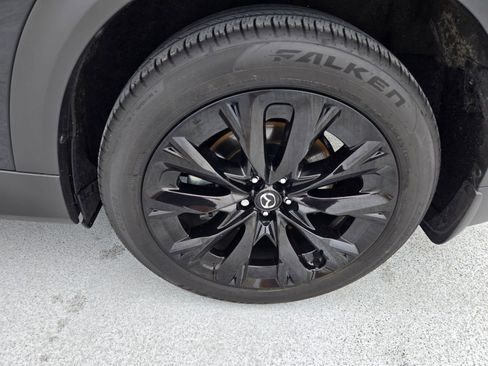 Certified 2025 MAZDA CX-90 Plug-In Hybrid w/Premium Sport image 27