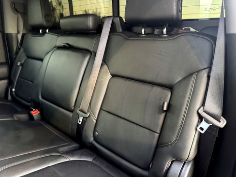 Used 2020 GMC Sierra 1500 SLT w/ SLT Premium Package image 18