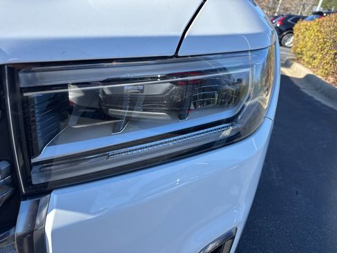 Used 2023 GMC Acadia AT4 w/ Technology Package image 9