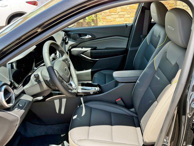 New 2026 Chevrolet Trax ACTIV w/ Driver Confidence Package FWD image 13