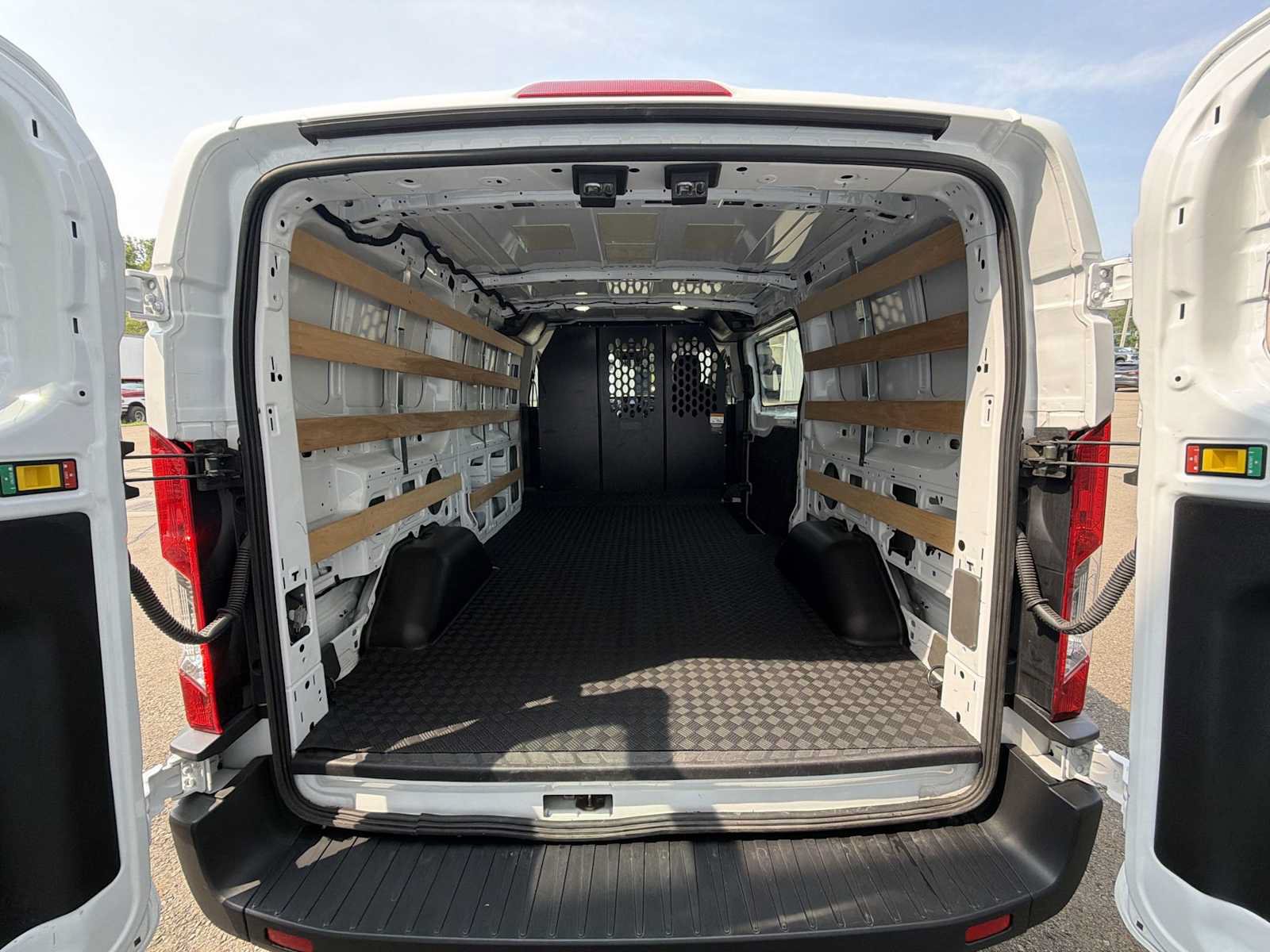 Used 2025 Ford Transit 250 Low Roof w/ Exterior Upgrade Package RWD image 19