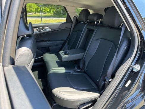 Certified 2025 Kia Sportage EX w/ Premium Package FWD image 15