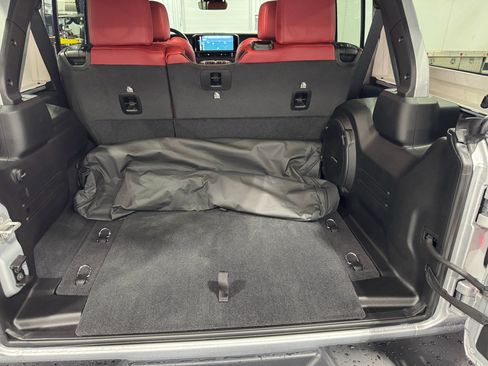 Used 2024 Jeep Wrangler Rubicon 392 image 15