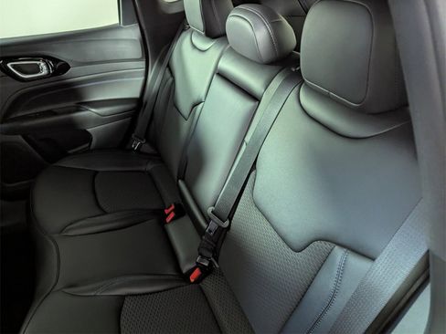 New 2026 Jeep Compass Latitude image 16