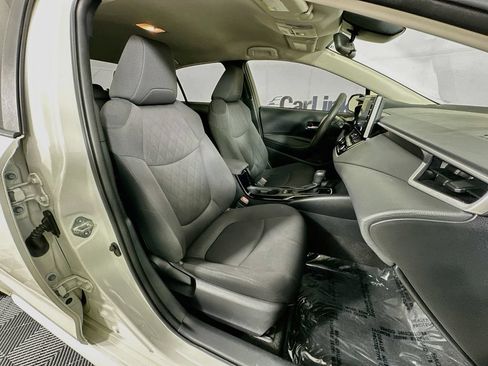 Used 2020 Toyota Corolla LE FWD image 30