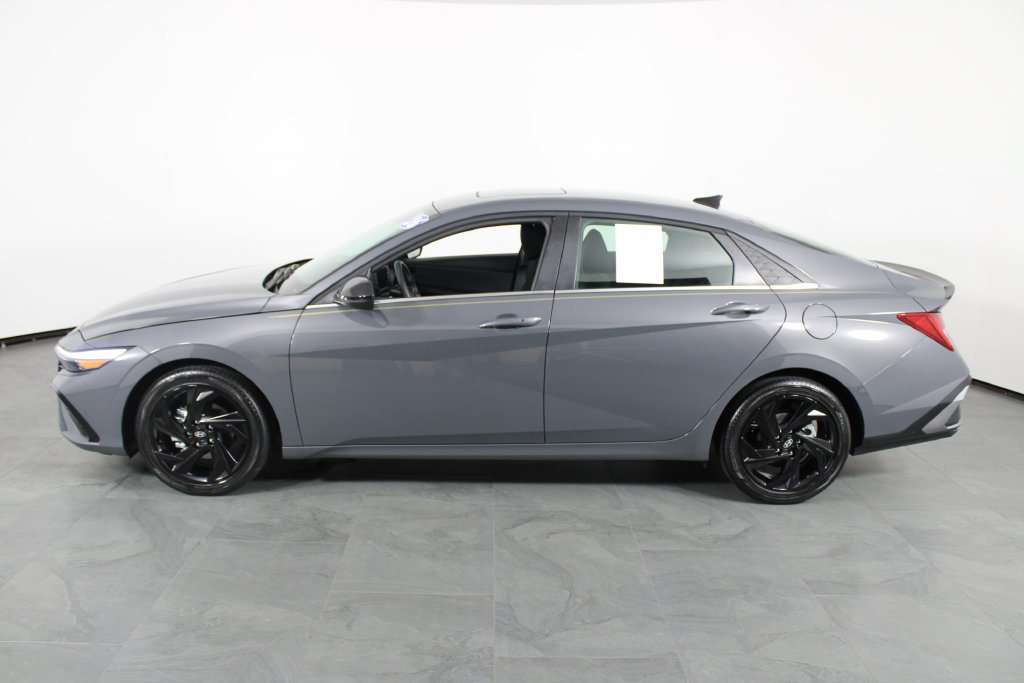 Certified 2026 Hyundai Elantra SEL Sport Premium FWD image 14