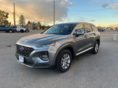 Used 2019 Hyundai Santa Fe SE FWD image 3