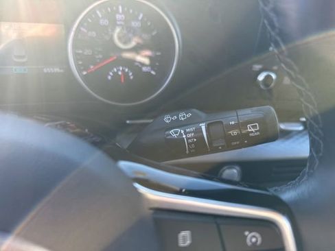 Used 2024 Kia Carnival LX image 22