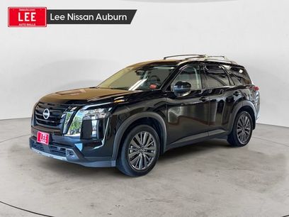 Used 2024 Nissan Pathfinder SL w/ SL Premium Package