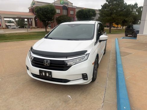 Used 2024 Honda Odyssey Elite image 6