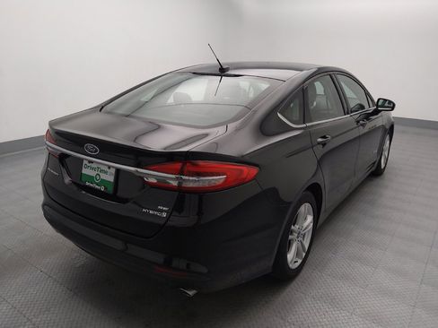 Used 2018 Ford Fusion SE FWD image 9