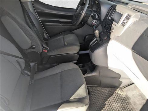 Used 2020 Nissan NV200 SV image 19