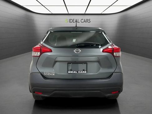 Used 2019 Nissan Kicks S FWD image 6