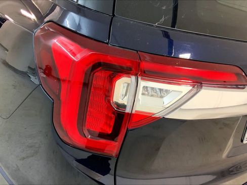 Used 2021 GMC Acadia Denali w/ Denali Ultimate Package image 28