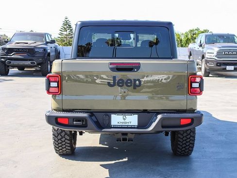 New 2026 Jeep Gladiator Sport AWD/4WD image 8