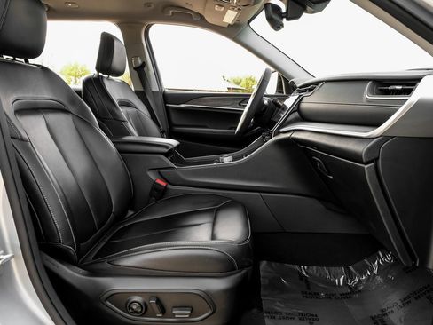 Used 2023 Jeep Grand Cherokee L Limited image 42