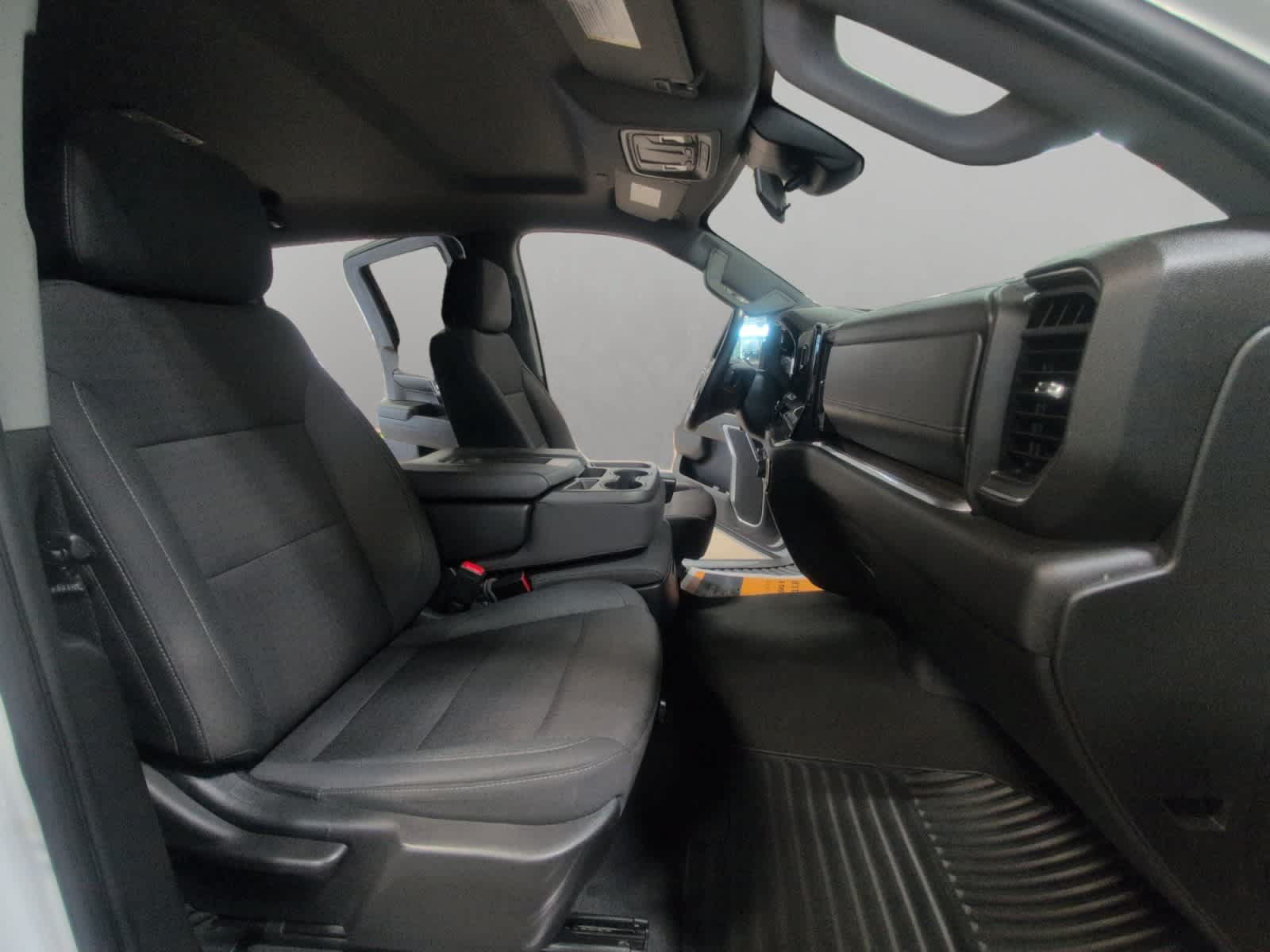 Used 2023 Chevrolet Silverado 1500 LT AWD/4WD image 15