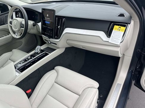 New 2026 Volvo XC60 B5 Ultra w/ Protection Package Premier image 21