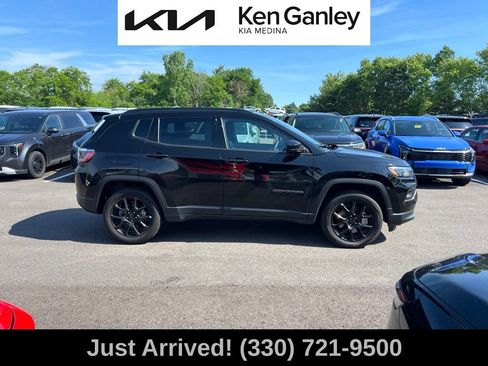 Used 2026 Jeep Compass Latitude AWD/4WD image 4