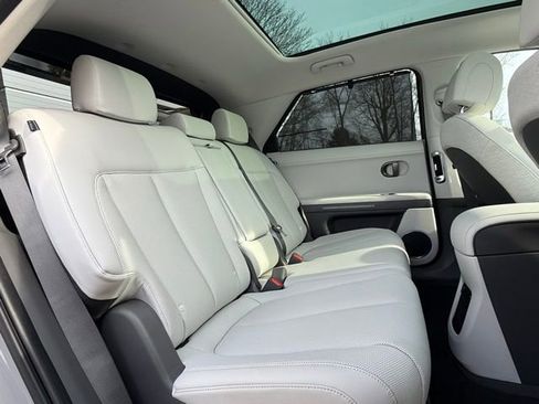Used 2025 Hyundai Ioniq 5 Limited image 21