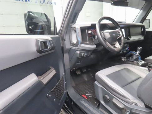 Used 2021 Ford Bronco Black Diamond image 34
