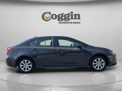 Used 2023 Toyota Corolla LE image 7