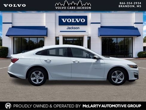 Used 2022 Chevrolet Malibu LS w/ Driver Confidence Package II FWD image 3