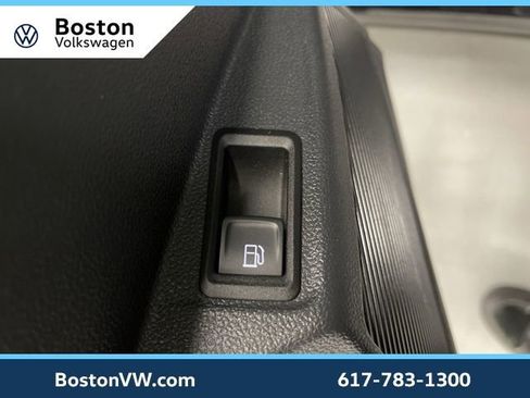 Used 2023 Volkswagen Taos SEL image 30