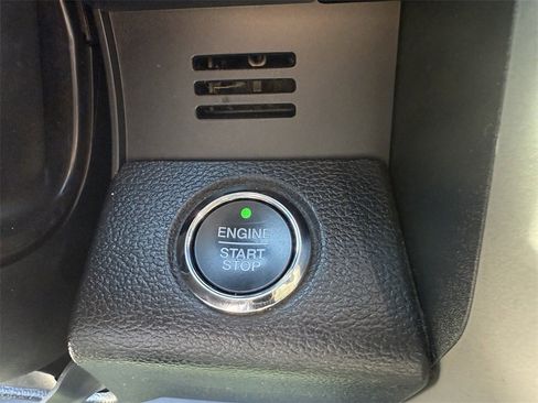 Used 2017 Ford F250 Lariat w/ Lariat Ultimate Package image 19