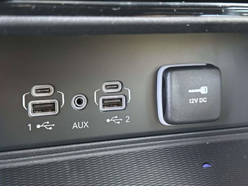 New 2025 Jeep Grand Cherokee Limited w/ Luxury Tech Group II AWD/4WD image 22