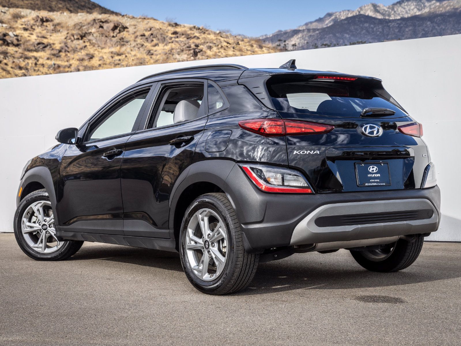 Used 2023 Hyundai Kona SEL AWD/4WD image 8